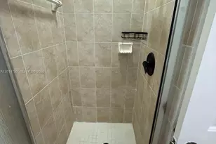 18858 NW 85th Ct, Hialeah, FL 33015 - Photo 13