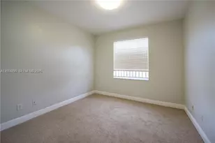 3371 Lakeside Dr, Davie, FL 33328 - Photo 23
