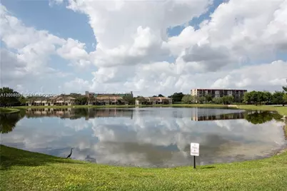 3371 Lakeside Dr #27, Davie, FL 33328 - Photo 5