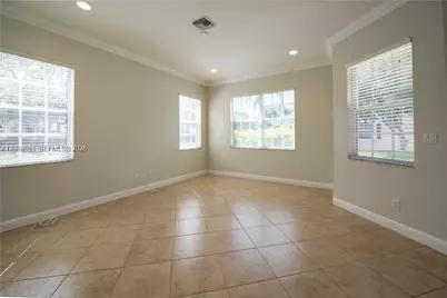 3371 Lakeside Dr #27, Davie, FL 33328 - Photo 11