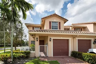 3371 Lakeside Dr, Davie, FL 33328 - Photo 1