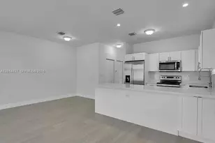 4817 E 9th Ln, Hialeah, FL 33013 - Photo 13