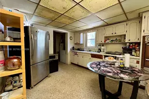 1310 W 31st St, Hialeah, FL 33012 - Photo 5