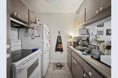 7155 Miami Lakes Dr #P16, Miami Lakes, FL 33014 - Photo 3