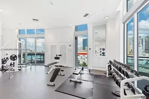 92 SW 3rd St, Miami, FL 33130 - Photo 9