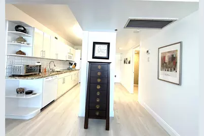 100 Lincoln Rd #1012, Miami Beach, FL 33139 - Photo 11