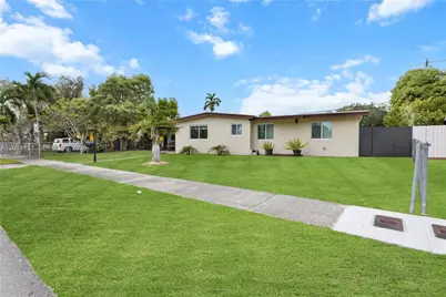 4230 SW 111th Ave, Miami, FL 33165 - Photo 3