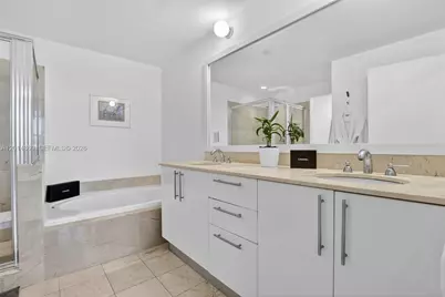 3330 NE 190th St #1817, Aventura, FL 33180 - Photo 31