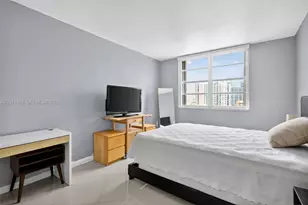 300 Bayview Dr, Sunny Isles Beach, FL 33160 - Photo 11
