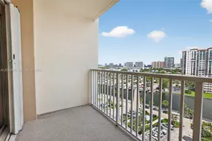300 Bayview Dr, Sunny Isles Beach, FL 33160 - Photo 17