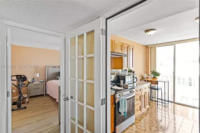 8530 Byron Ave #302, Miami Beach, FL 33141 - Photo 13