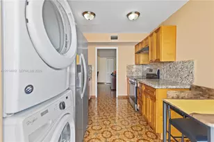 8530 Byron Ave, Miami Beach, FL 33141 - Photo 17