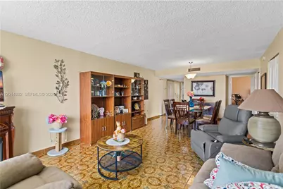 8530 Byron Ave #302, Miami Beach, FL 33141 - Photo 9