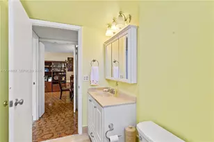 8530 Byron Ave, Miami Beach, FL 33141 - Photo 29