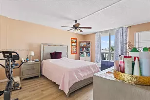 8530 Byron Ave, Miami Beach, FL 33141 - Photo 33