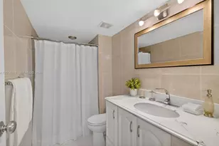 2401 Collins Ave, Miami Beach, FL 33140 - Photo 19