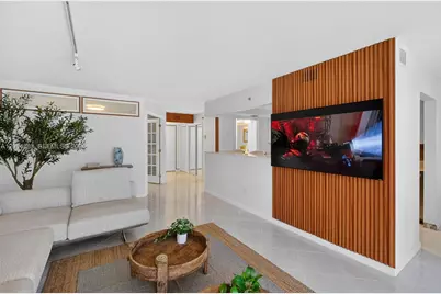 2401 Collins Ave #1406, Miami Beach, FL 33140 - Photo 5
