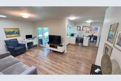 2411 NW 31st St, Boca Raton, FL 33431 - Photo 17