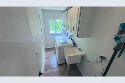 2411 NW 31st St, Boca Raton, FL 33431 - Photo 27