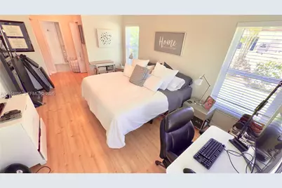 2411 NW 31st St, Boca Raton, FL 33431 - Photo 21