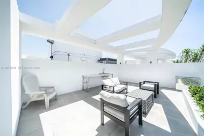 13800 Highland Dr #PH4, North Miami Beach, FL 33181 - Photo 27