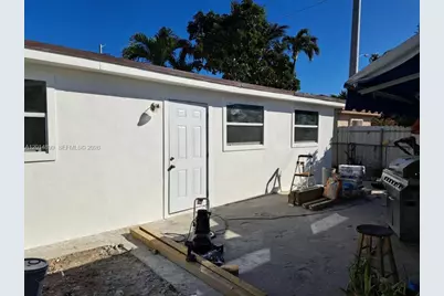 511 NW 62nd Ave, Miami, FL 33126 - Photo 9