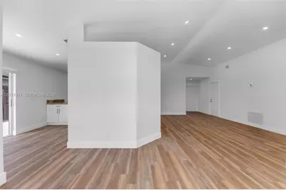 8113 SW 157 Ct, Miami, FL 33193 - Photo 7