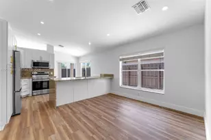 8113 SW 157th Ct, Miami, FL 33193 - Photo 3
