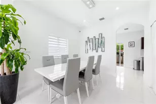 16528 SW 44th St, Miami, FL 33185 - Photo 11