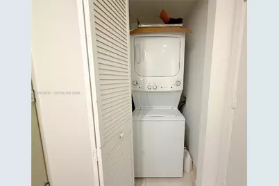 121 NE 34th St #1605, Miami, FL 33137 - Photo 17
