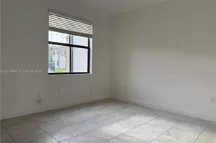 10606 W 33rd Way, Hialeah, FL 33018 - Photo 3