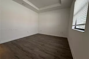 10606 W 33rd Way, Hialeah, FL 33018 - Photo 19