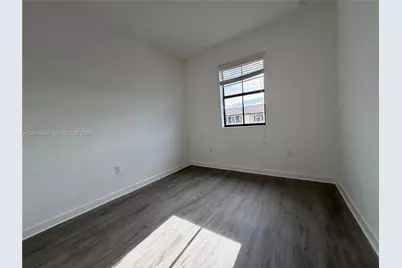 10606 W 33rd Way #10606, Hialeah, FL 33018 - Photo 27
