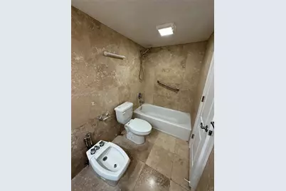 911 E Ponce De Leon Blvd #504, Coral Gables, FL 33134 - Photo 9