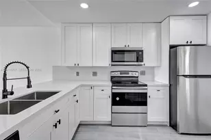 3091 N Course Dr, Pompano Beach, FL 33069 - Photo 5