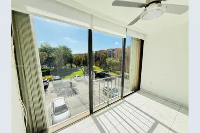 9440 W Flagler St #305, Miami, FL 33174 - Photo 5