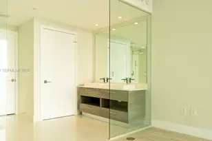 650 NE 32nd St, Miami, FL 33137 - Photo 17