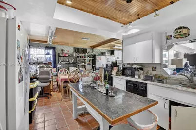 9131 NW 31st Pl, Sunrise, FL 33351 - Photo 9