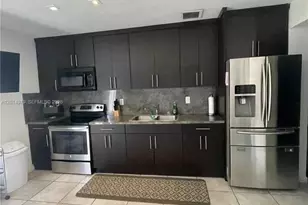 315 NW 59th St, Miami, FL 33127 - Photo 7
