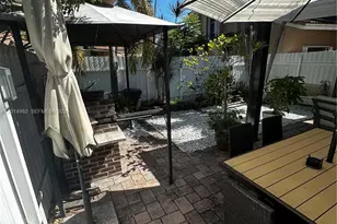 8211 NW 191st Ln, Hialeah, FL 33015 - Photo 23