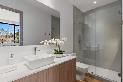 2175 SW 25th St, Miami, FL 33133 - Photo 19
