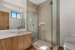 2175 SW 25th St, Miami, FL 33133 - Photo 23