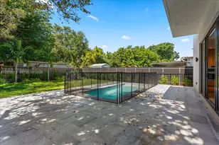 2175 SW 25th St, Miami, FL 33133 - Photo 37