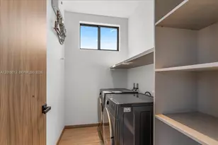 2175 SW 25th St, Miami, FL 33133 - Photo 21