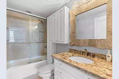 701 Brickell Key Blvd #2511, Miami, FL 33131 - Photo 17
