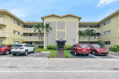11930 NE 19th Dr #1, North Miami, FL 33181 - Photo 3