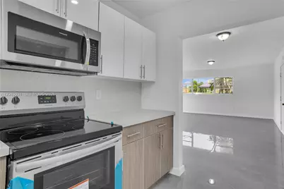 11930 NE 19th Dr #1, North Miami, FL 33181 - Photo 15