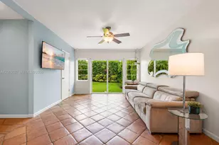 363 S Hibiscus Dr, Miami Beach, FL 33139 - Photo 15