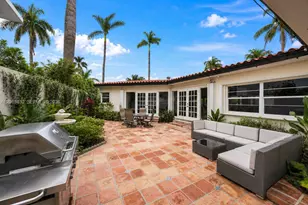 363 S Hibiscus Dr, Miami Beach, FL 33139 - Photo 13