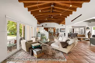 363 S Hibiscus Dr, Miami Beach, FL 33139 - Photo 9